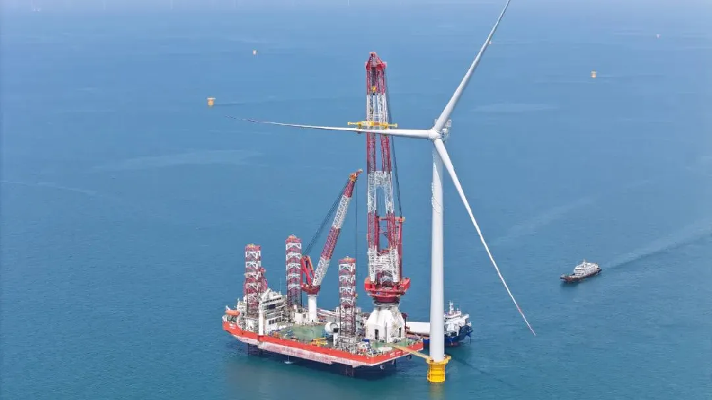 精銦海工雙平臺“合力攻堅”，申能海南CZ2海上風電示范項目主體工程順利完工